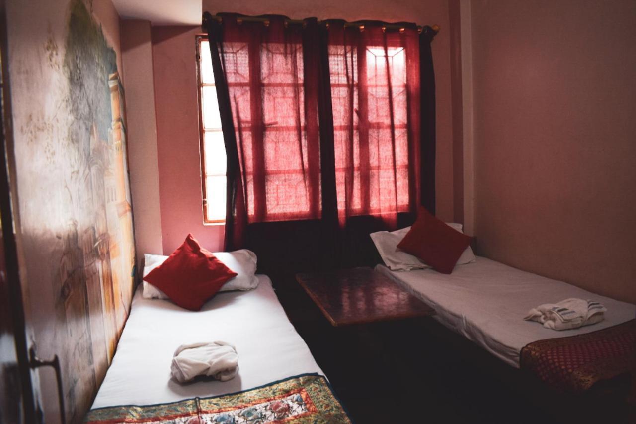 Family Guest House バラナシ エクステリア 写真